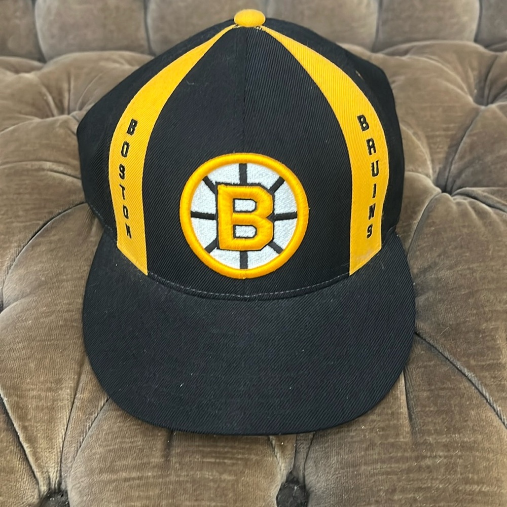 Mitchell & Ness 7 1/8” NHL Boston Bruins Cap